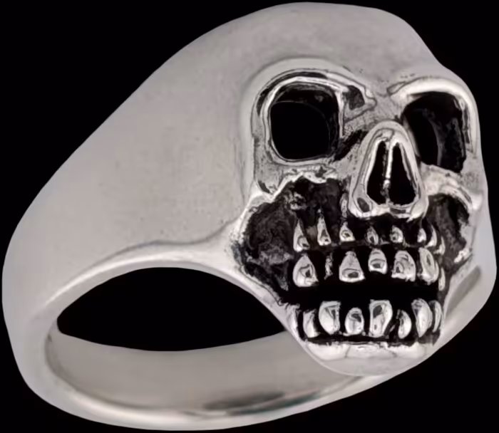 Medium Skull Ring - right bottom profile towards jaw