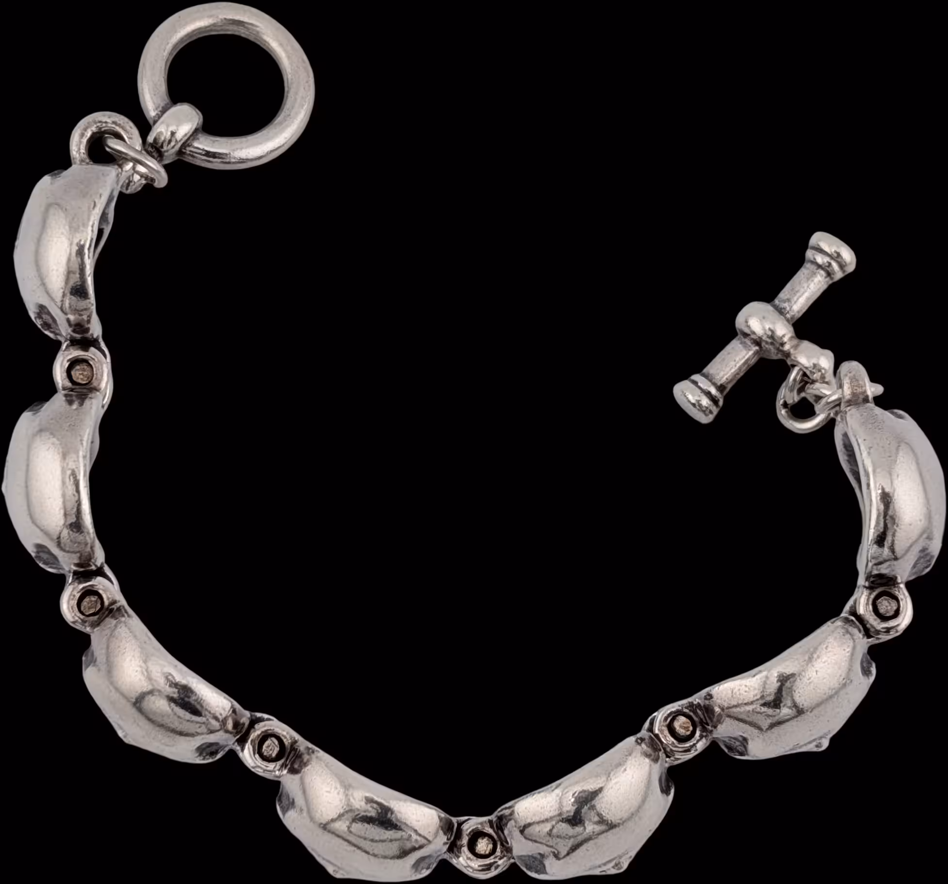 Large Skull Link Bracelet - top on profile showing flexibility of links
