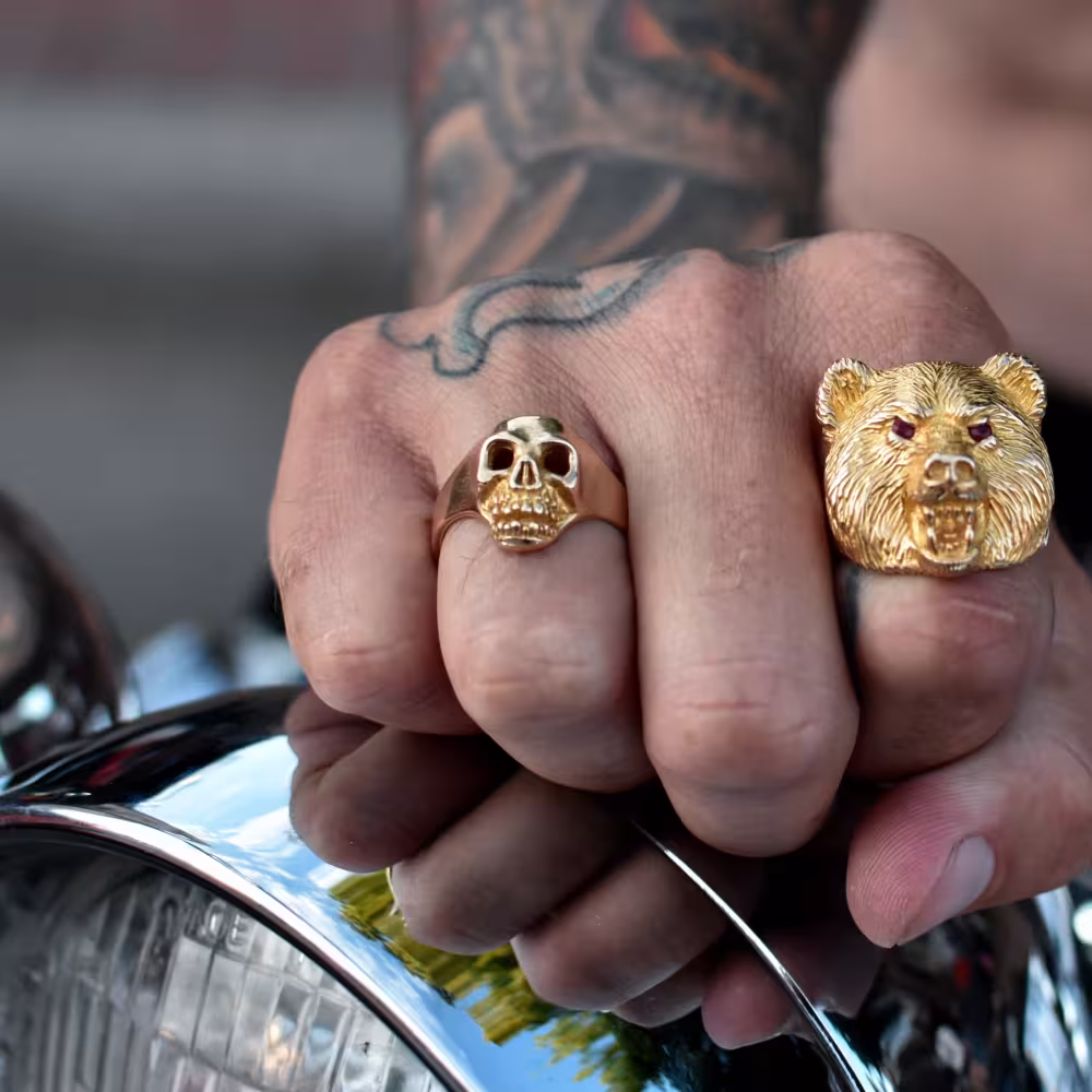 Medium Skull Ring - 10K Gold