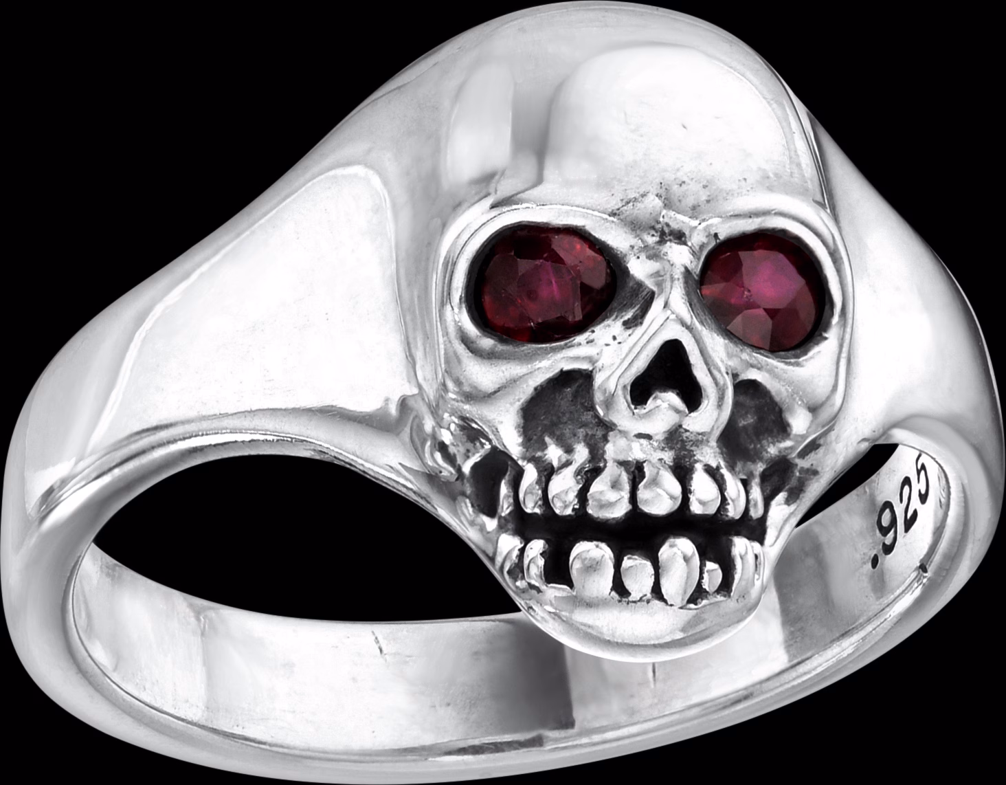 Small Skull Ring - bottom left profile looking towards jaw