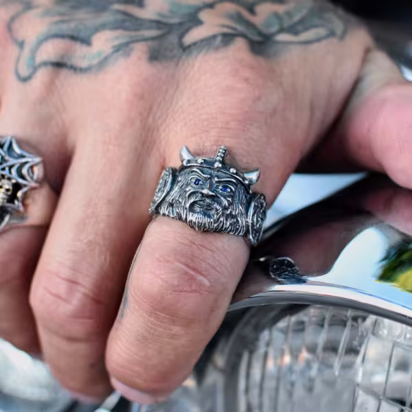 Characters, Viking ring in silver