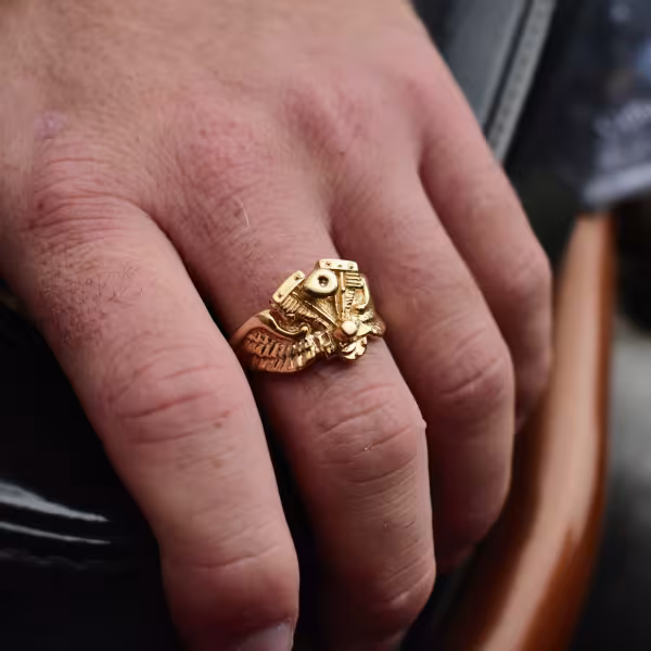 Riding jewelry gold Shovel ring